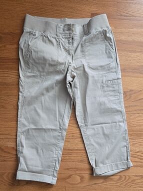 LOFT Light Beige Cargo Capris NWT, 4P